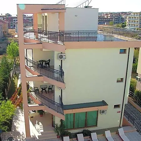 Hotel Serenity